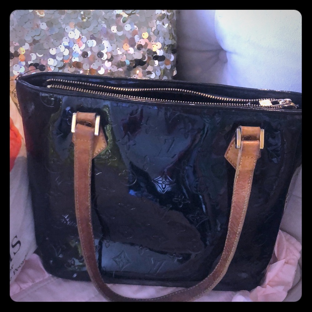 Authentic Black (rare)Viernes Huston Louis Vuitton